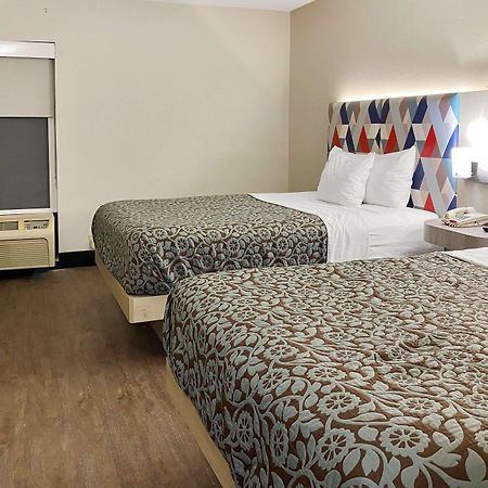 Days Inn & Suites By Wyndham Peachtree Corners נורקרוס מראה חיצוני תמונה