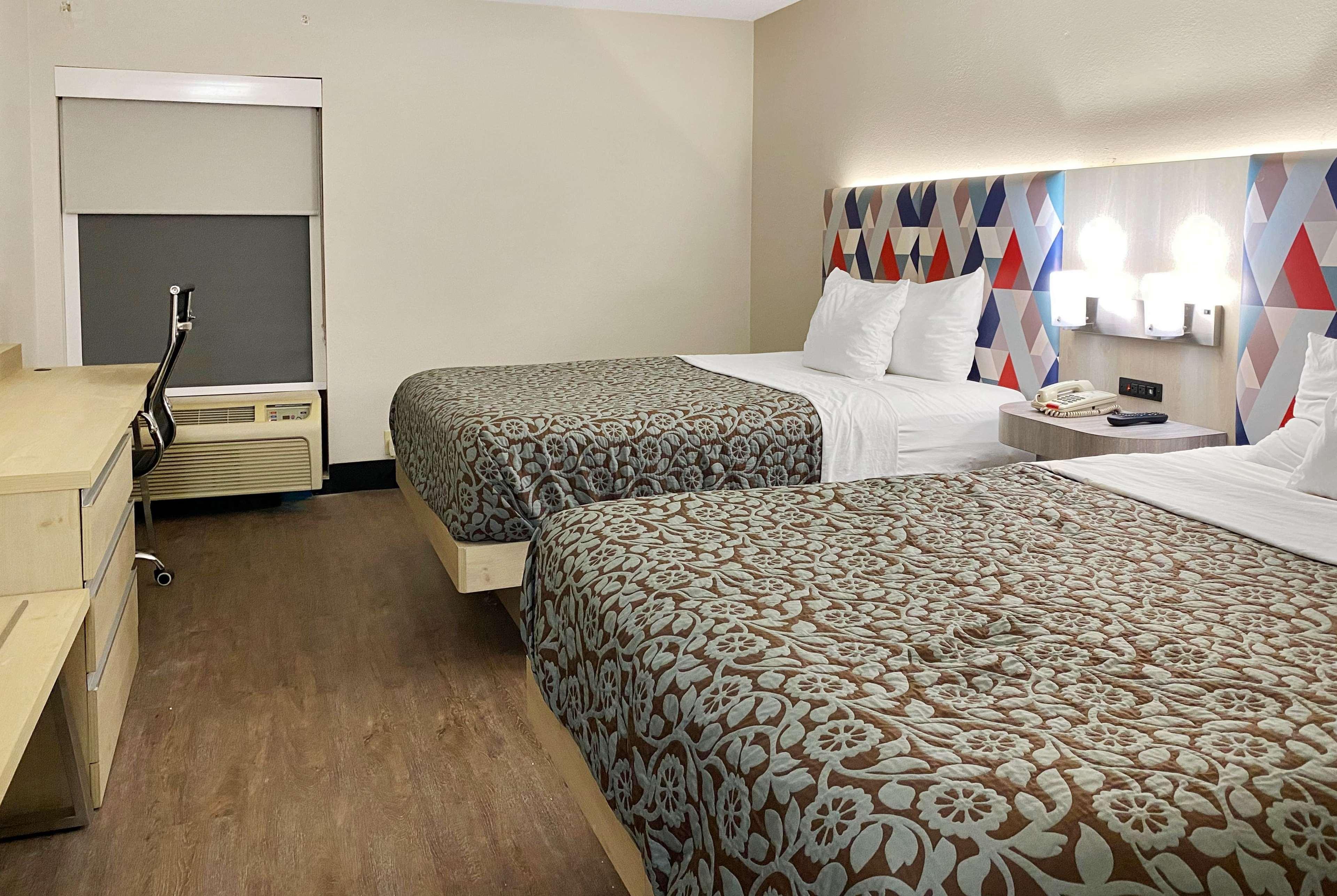 Days Inn & Suites By Wyndham Peachtree Corners נורקרוס מראה חיצוני תמונה