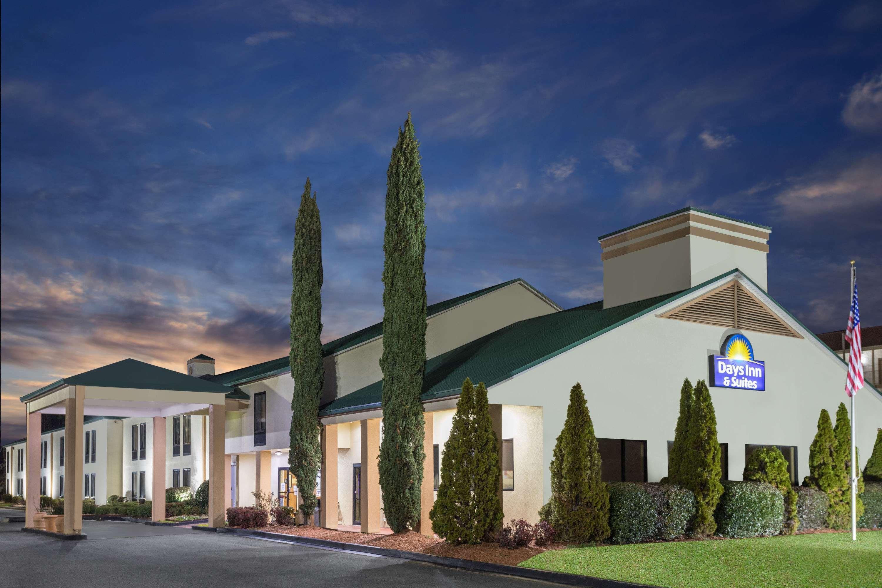 Days Inn & Suites By Wyndham Peachtree Corners נורקרוס מראה חיצוני תמונה