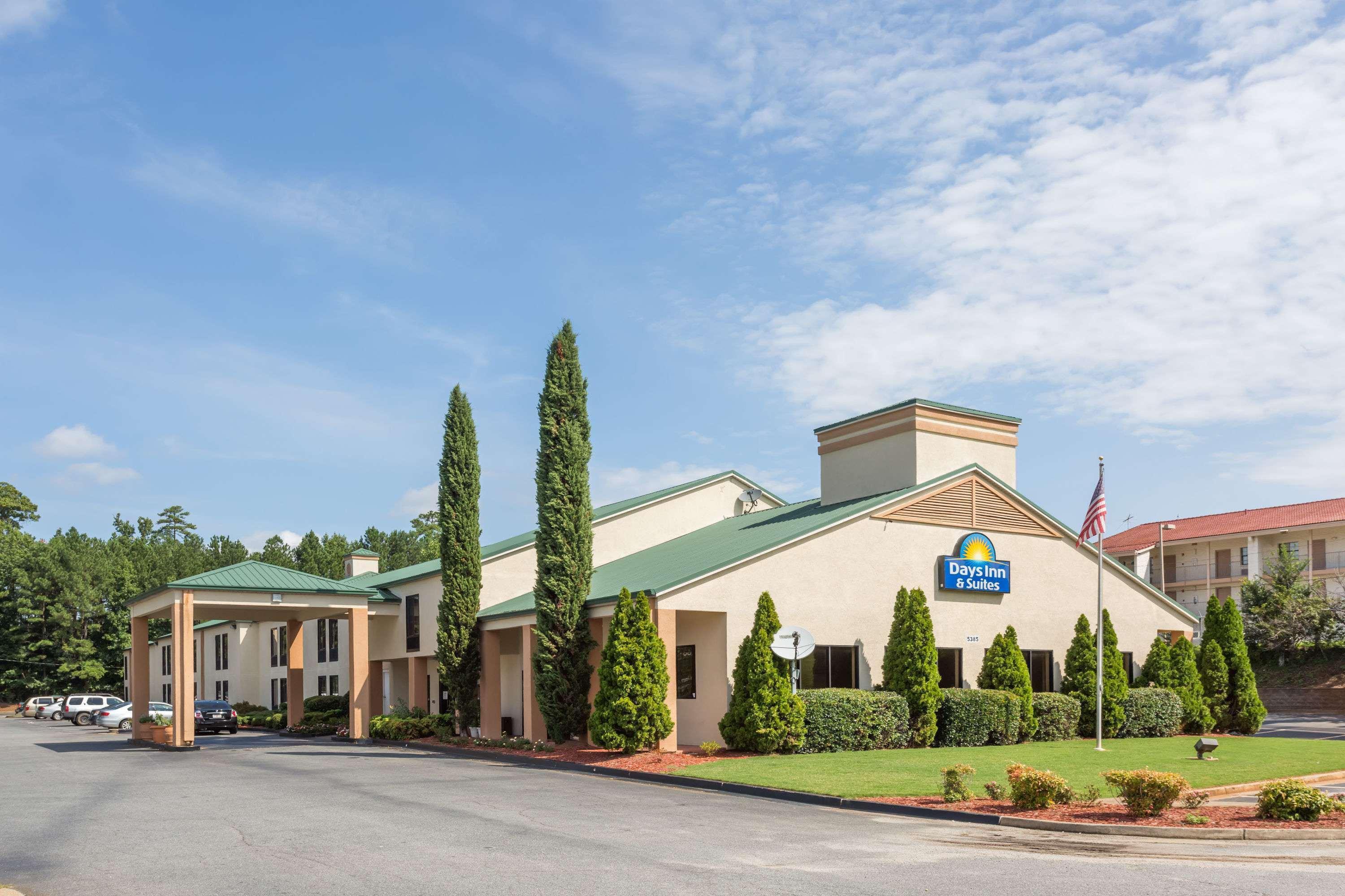 Days Inn & Suites By Wyndham Peachtree Corners נורקרוס מראה חיצוני תמונה
