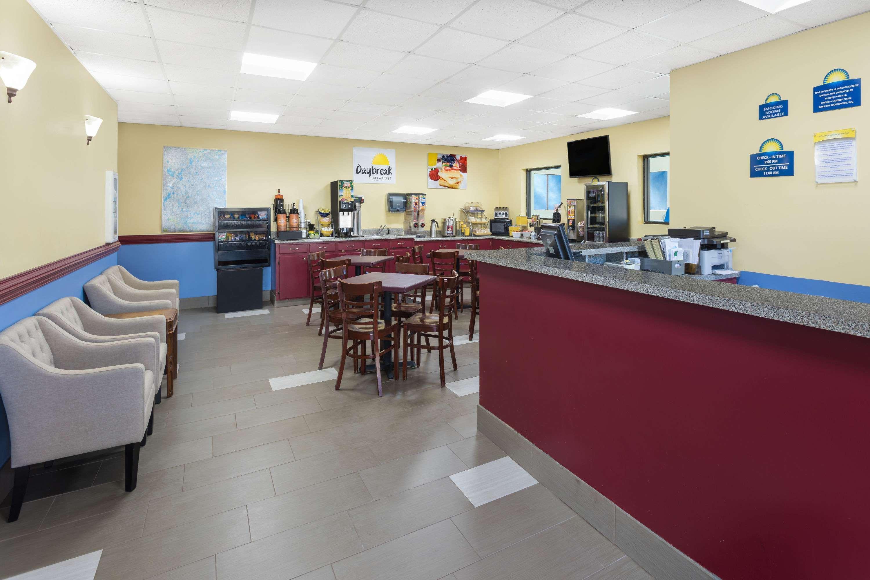 Days Inn & Suites By Wyndham Peachtree Corners נורקרוס מראה חיצוני תמונה