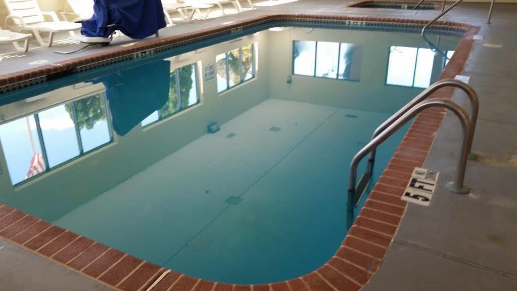 Days Inn & Suites By Wyndham Peachtree Corners נורקרוס מראה חיצוני תמונה
