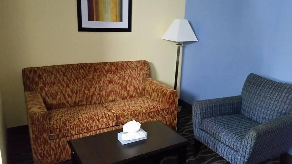 Days Inn & Suites By Wyndham Peachtree Corners נורקרוס מראה חיצוני תמונה