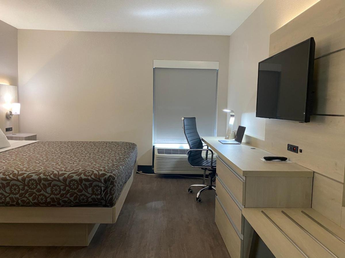 Days Inn & Suites By Wyndham Peachtree Corners נורקרוס מראה חיצוני תמונה