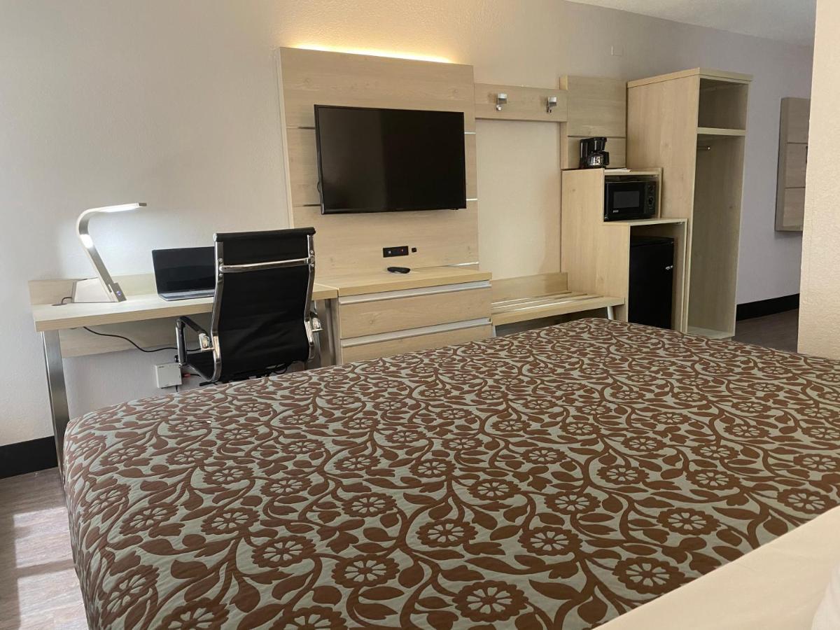 Days Inn & Suites By Wyndham Peachtree Corners נורקרוס מראה חיצוני תמונה